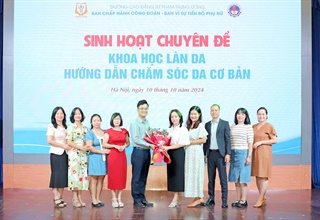 Công đoàn Trường Cao đẳng Sư phạm Trung ương tổ chức sinh hoạt chuyên đề 